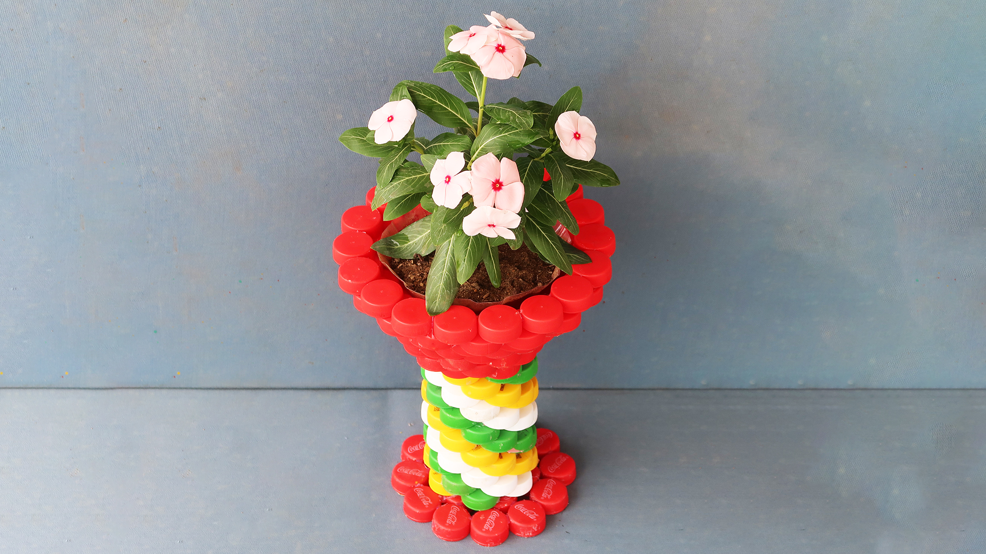 Unique And Creative Flower Pot Idea - Recycle Plastic Bottle Caps For Flower Pots For The Garden