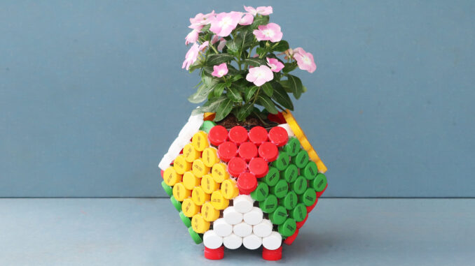 Beautiful Colorful Cube Flower Pots Ideas From Recycled Plastic Bottle Caps