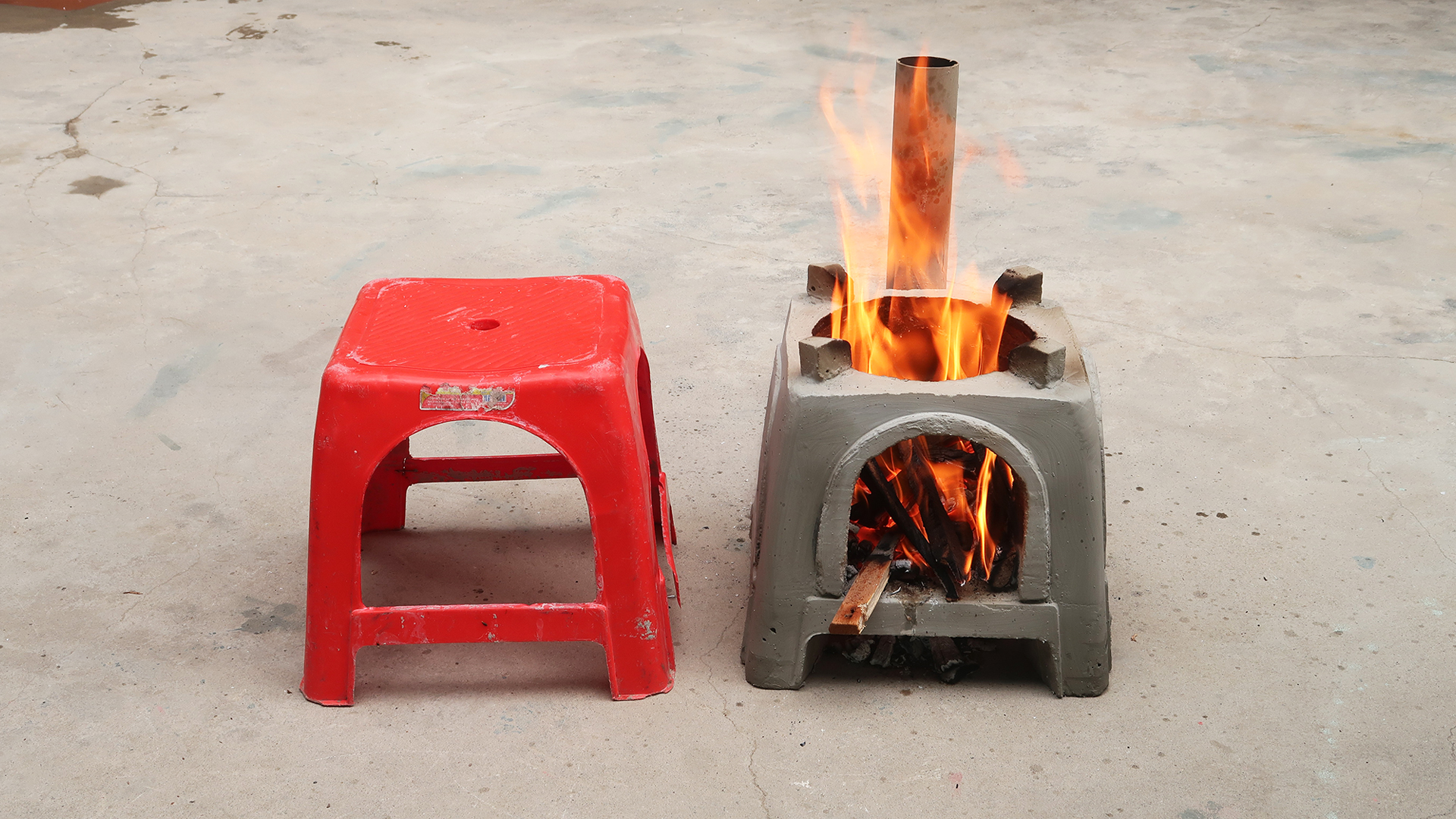 The Idea Of Building A Wood Stove From Cement And Discarded Plastic Chairs